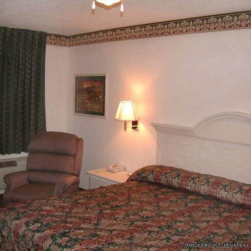 Deerfield And - Motel